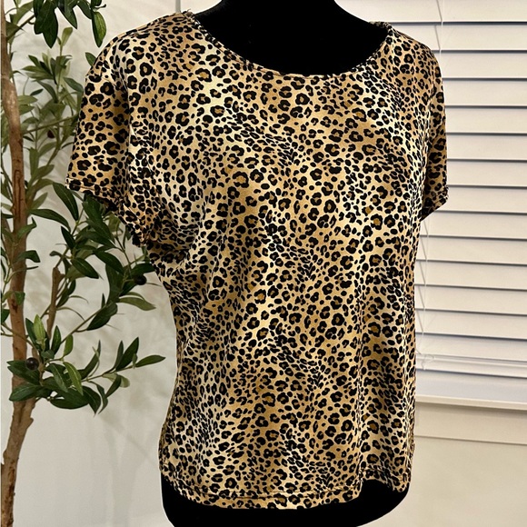 Vintage Leopard Print Short Sleeve Top - Picture 2 of 8